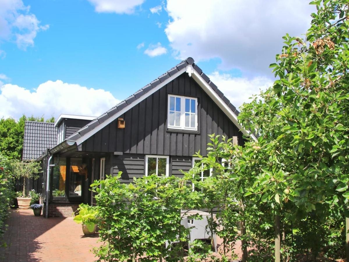 Uniek Houten Huis Nabij Bos En Plassen Hollandsche Rading Esterno foto
