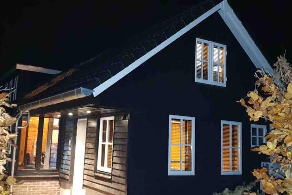 Uniek Houten Huis Nabij Bos En Plassen Hollandsche Rading Esterno foto